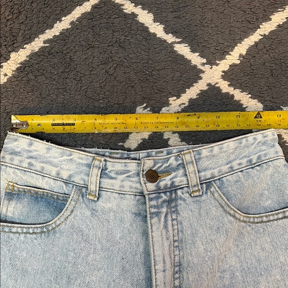 Vintage Guess Jeans - Women’s - Picture 8 of 8